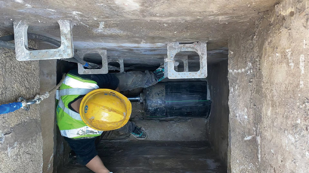 鸡冠HDPE短管内衬法